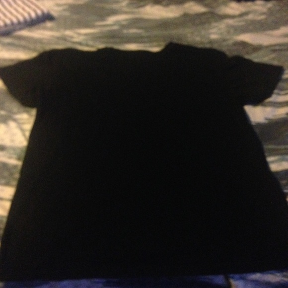 Black t shirt - Picture 3 of 3